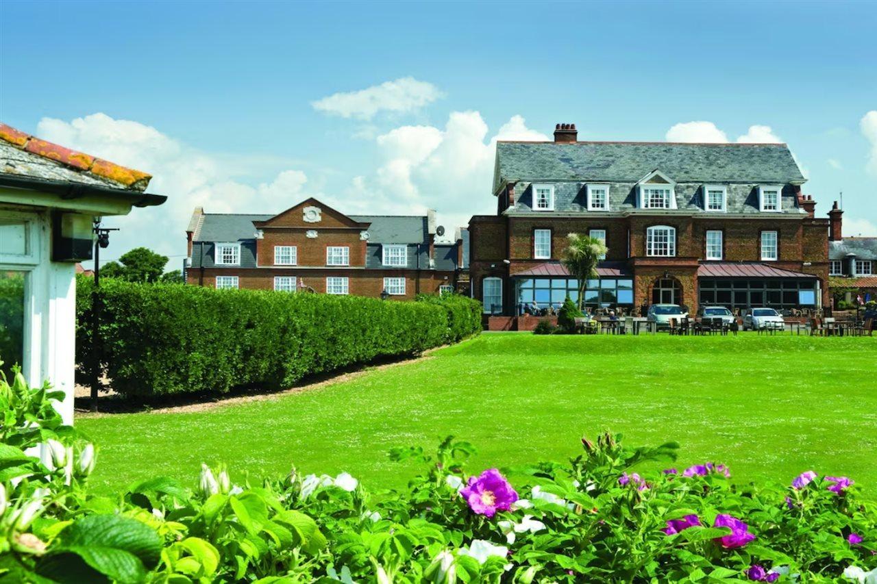 Old Hunstanton Le Strange Arms Hotel Exteriör bild